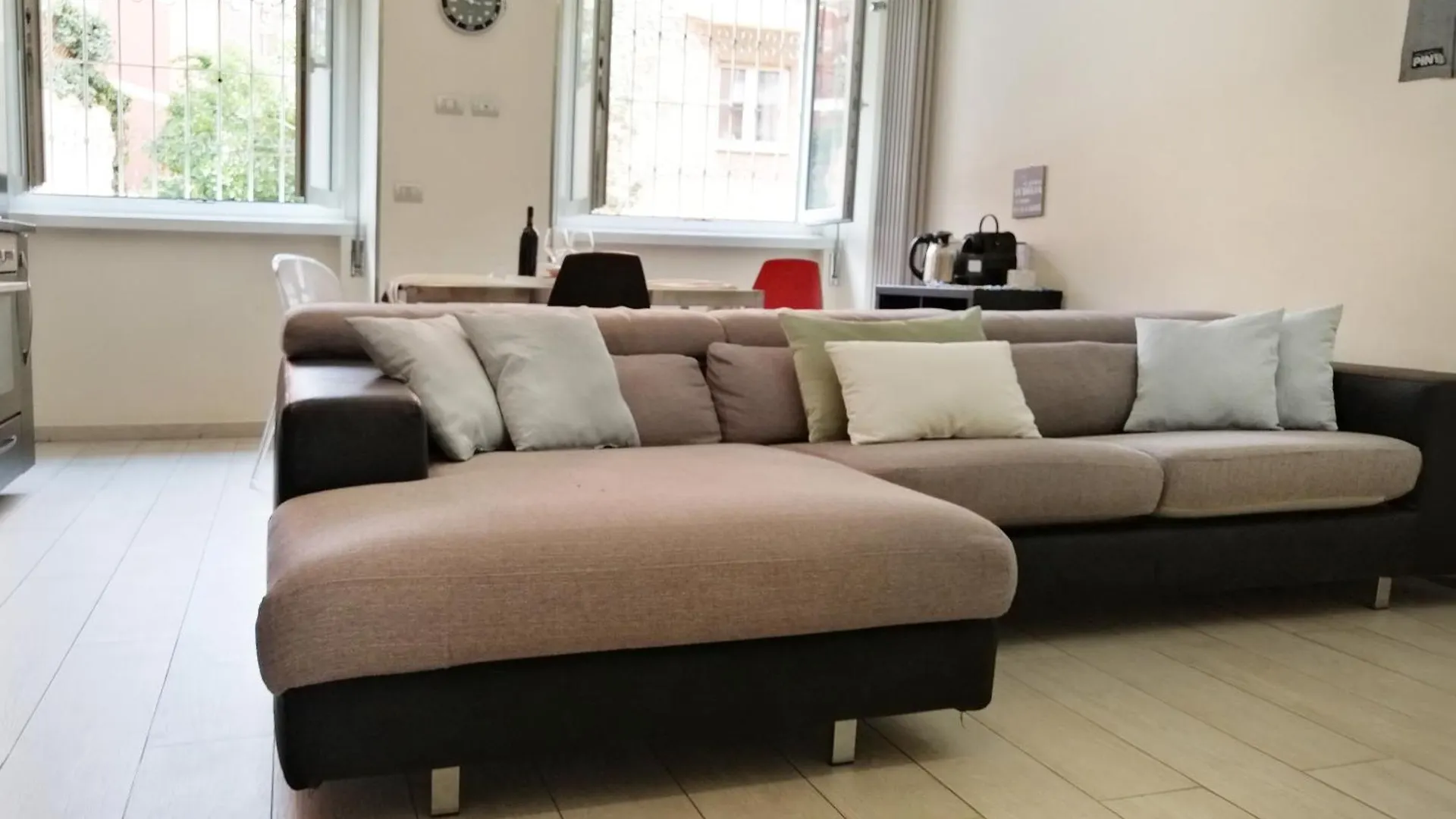 Apartment Appiano Vatican City, Lovely Apartment, 2 Room ,Wi-Fi 250 Mbps Rome Italy